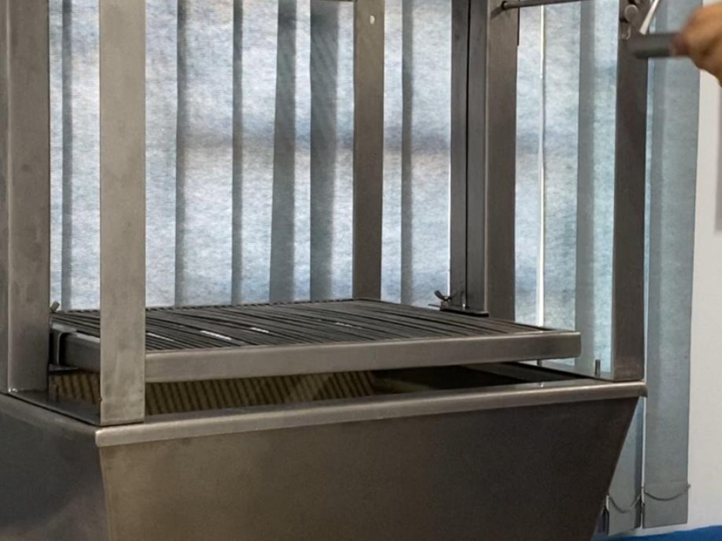 Imagem do produto Churrasqueira elétrica em Aço Inox