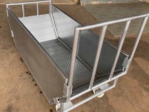 Imagem do produto Carrinho tipo Ambulância para Transportar suínos Machucados de Aço Inox 304