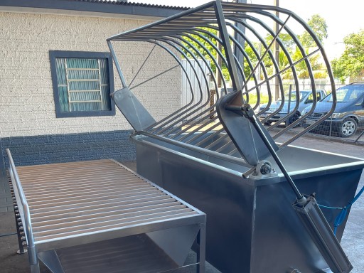 Imagem do produto Tanque de escaldagem, depiladeira de suínos com mesa de roletes para acabamento final