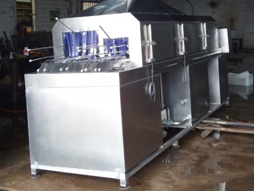 Imagem do produto Máquina de Lavar Caixas brancas para indústria e miúdos suínos